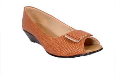 

Bora Bora Women Tan Wedges