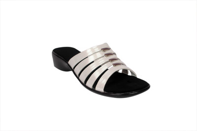Studio 9 Women White Wedges
