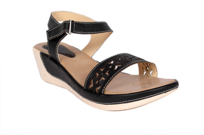 

Bora Bora Women Black Flats