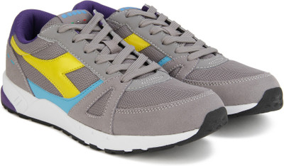 

Diadora RUN 90 Running Shoes For Men(Grey, 75072