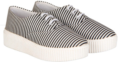 

Zapatoz sneakers Sneakers For Women(Black, White