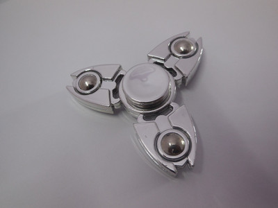 

ytnab 3 STAR CHROME COLOR CHROME EDITION FIDGET SPINNER(Silver)