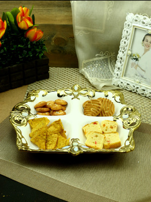 

Importwala Decorative Golden Serving Platter Tray