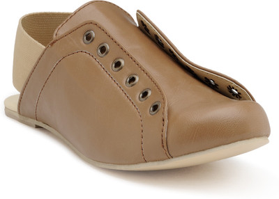

Chalk Studio Women Tan Flats