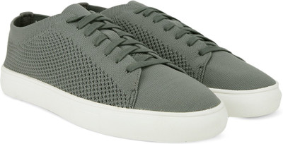 

Kenneth Cole ON THE ROAD Casuals For Men(Grey