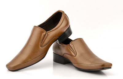 

Lee Cooper Slip On For Men(Tan, Tan p1