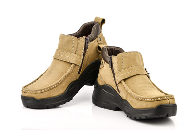 

Lee Cooper Outdoor Shoe For Men(Beige, Potato