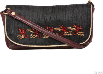 

Hepburnette Party Black Clutch