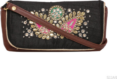 

Hepburnette Party Black Clutch