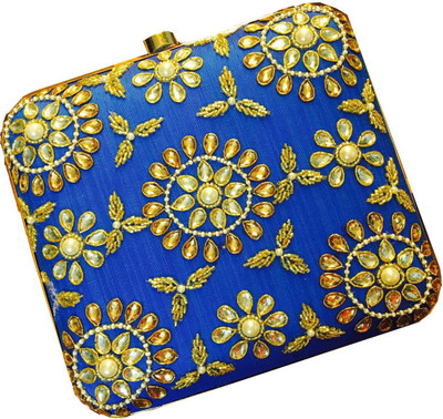 

CRAFTBAZAAR Party Blue Clutch