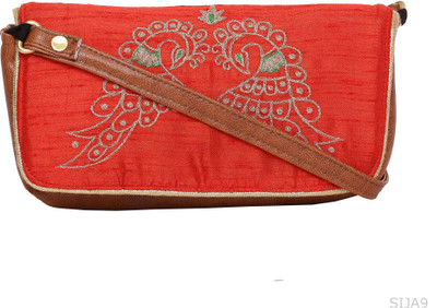 

Hepburnette Party Red Clutch