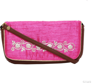 

Hepburnette Party Pink Clutch
