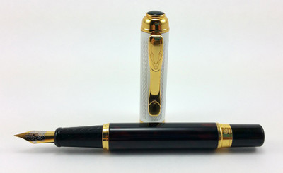 

Giftvenue Giftvenue Giftvenue Dikawen 821 Marbled Wine Barrel Milky White Fountain Pen