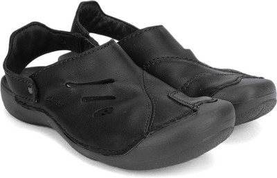 

Clarks Men Black Sports Sandals