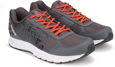 

REEBOK RUN VOYAGER Running Shoes For Men(Grey, Ash grey/red/black/white