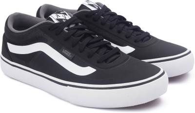 

Vans AV Rapidweld Pro Lite Sneakers For Men(Black, Black/white