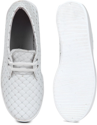 

Bella Toes Designer shoes for Women - Sneakers - White Fabric Ankle length Smart Casual Shoes/Boots for women Sneakers For Women(White