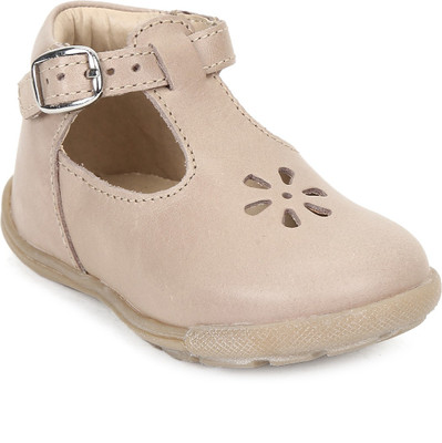 

Beanz Girls Strap Sneakers(Beige