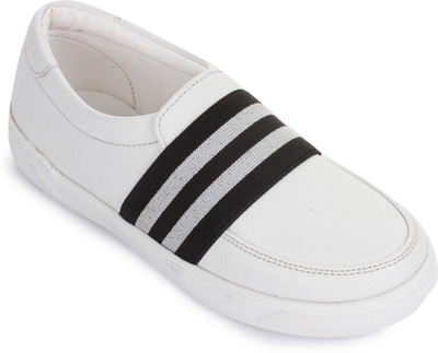 

Bruno Manetti Boys & Girls Slip on Sneakers(White