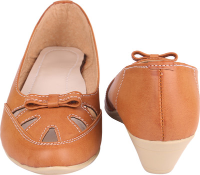 DICY Women Beige Bellies