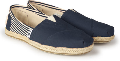 

TOMS UNIVERSITY NAVY MEN CLSC ALPRG Casuals For Men(Multicolor