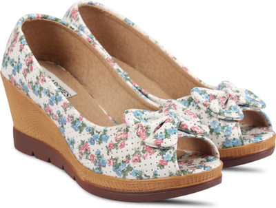 

Anand Archies Bellies For Women(White