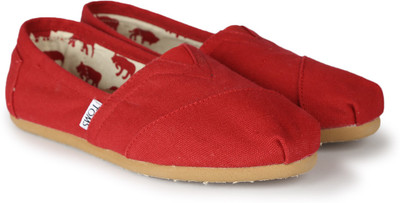 

TOMS RED CANVAS CLASSICS Casuals For Men(Red