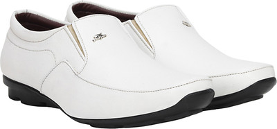 

Kraasa Slip On For Men(White