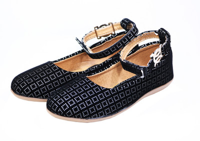 

StarYou Casuals For Women(Black, White