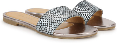 

Chemistry Women Black Flats