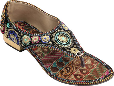 

Footrendz Women Multi Flats