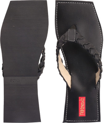 

Footrendz Men Black Flats