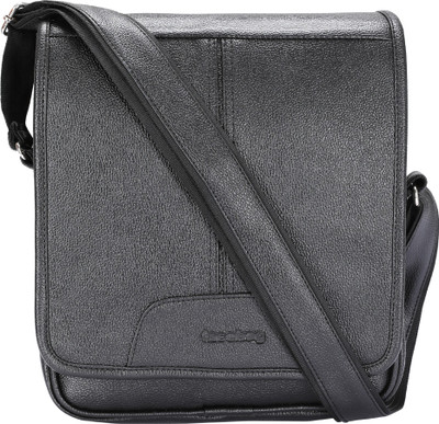 

FACEBAG Facebag-HBN-1-Big-Black-Hand-Bag 25 L Backpack(Black)