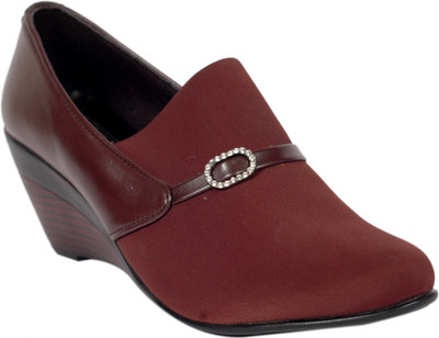 

Bora Bora Women Brown Wedges