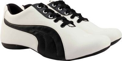 

Smoky Selfie Sports Running Shoes For Men(White, Black