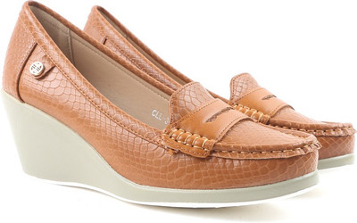 

Carlton London Loafer For Women(Brown