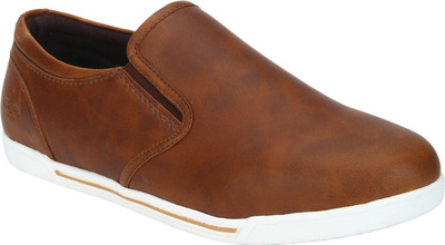 

Bond Street By Red Tape Men Casuals For Men(Brown
