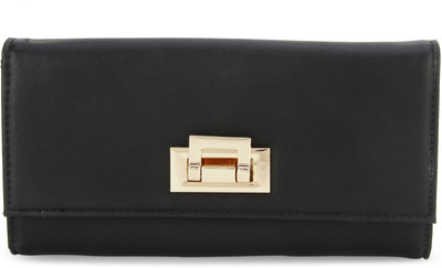 

Forever 21 Casual Black Clutch