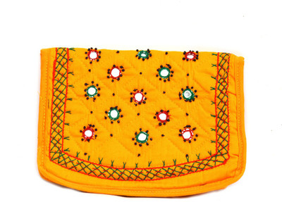 

Art Godaam Party Yellow Clutch