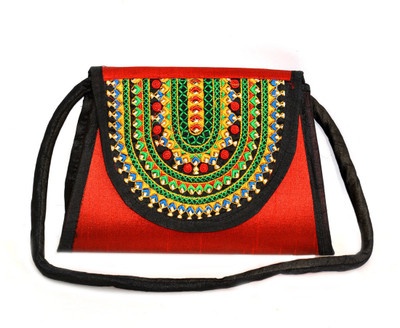 

Art Godaam Party Red Clutch