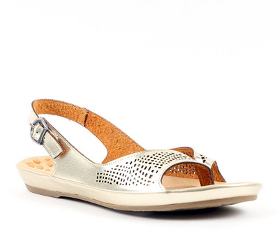 

Carlton London Women L.GOLD Flats