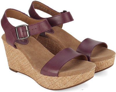 

Clarks Women Plum Leather Wedges