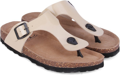 

CL by Carlton London Women NUDEPTNT Flats