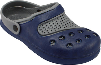

Claptrap Men Multicolor Sandals