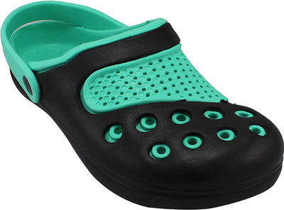 

Claptrap Men Multicolor Sandals