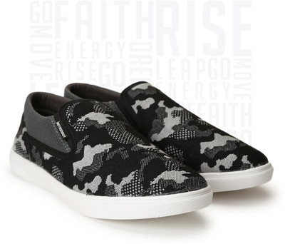 

Metronaut Sneakers For Men(Green