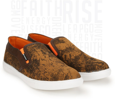 

Metronaut Canvas Shoes For Men(Multicolor, Brown