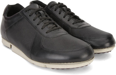 

Clarks Triturn Race Black Leather Corporate Casual For Men(Black