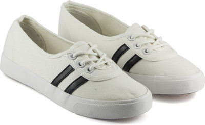 

DeVEE Zhefei Fully Prepared 2.0 White-Black Canvas Shoes For Women(White