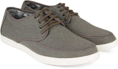 

V Dot Van Heusen Canvas Shoes For Men(Olive